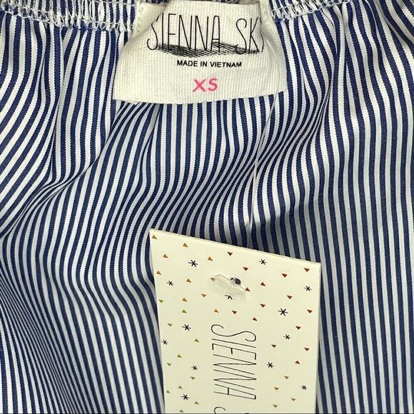 Cold Shoulder Top - Picture 6 of 7